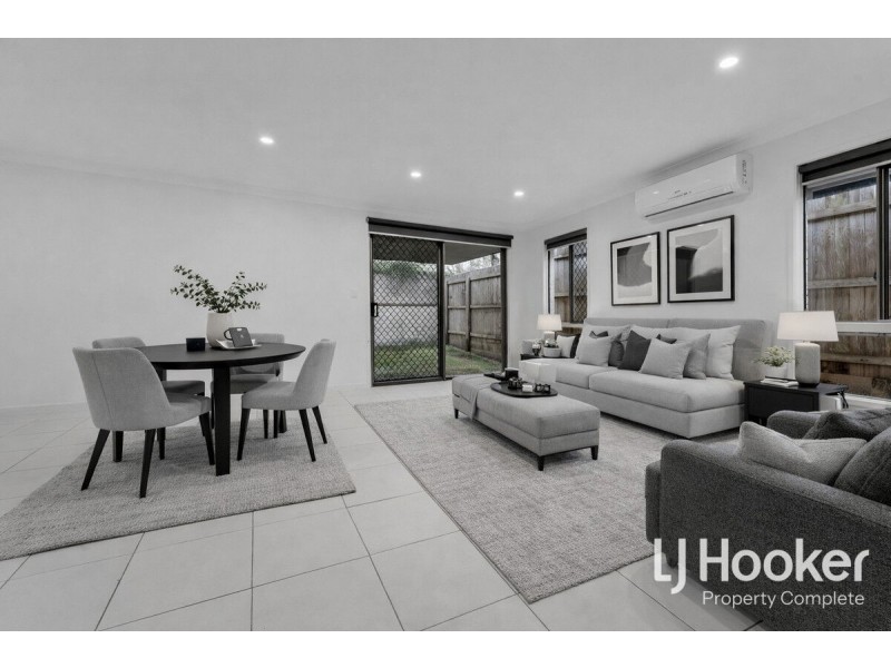 8 Flint Street, Yarrabilba QLD 4207