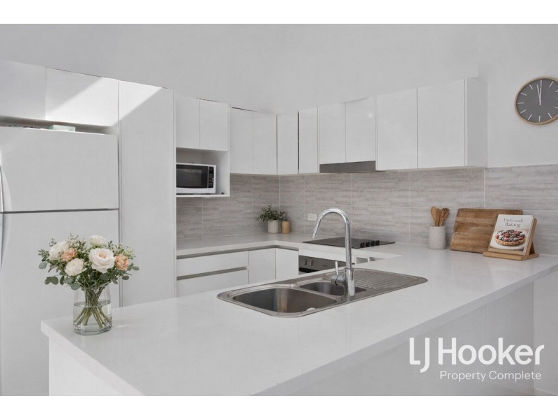 1/12 Granite Street, Yarrabilba QLD 4207