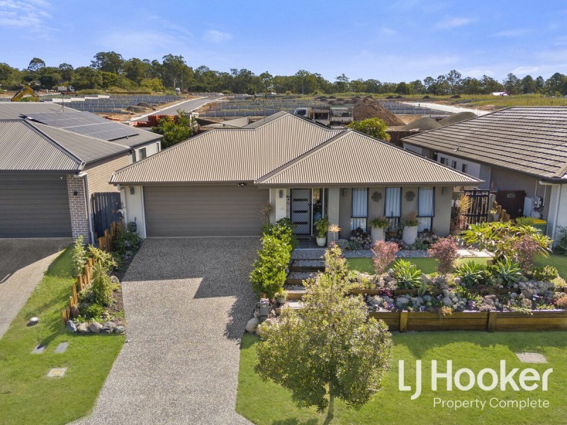 42 Golden Gate Avenue, Park Ridge QLD 4125