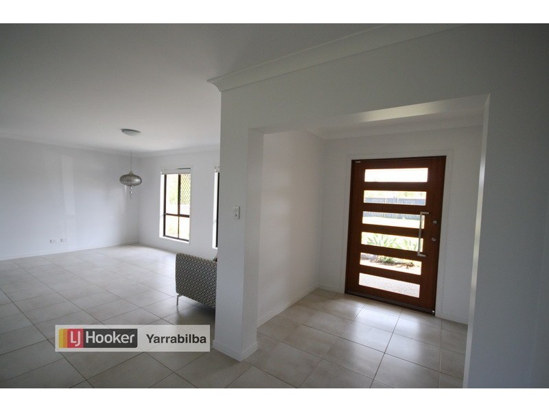 8 Ridgeview Lane, Yarrabilba QLD 4207