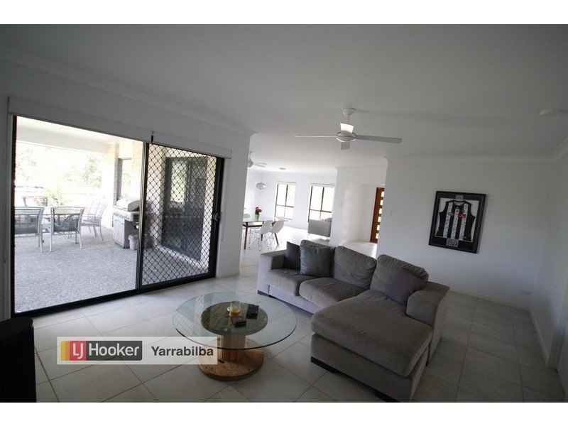 8 Ridgeview Lane, Yarrabilba QLD 4207