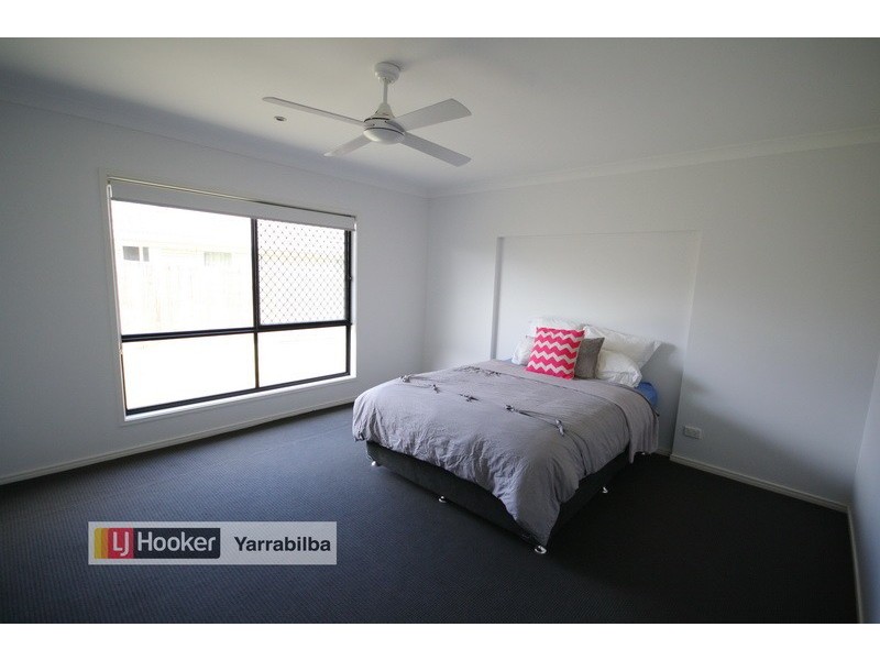 8 Ridgeview Lane, Yarrabilba QLD 4207