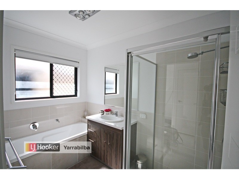 8 Ridgeview Lane, Yarrabilba QLD 4207