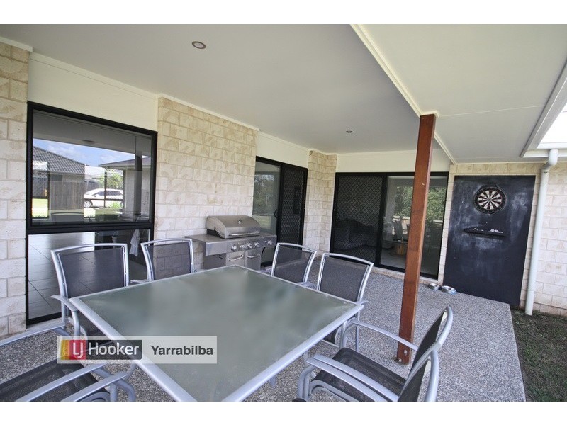 8 Ridgeview Lane, Yarrabilba QLD 4207