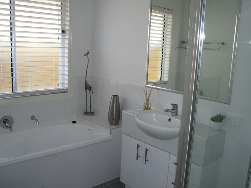 23 Huggins Avenue, Alberton QLD 4207