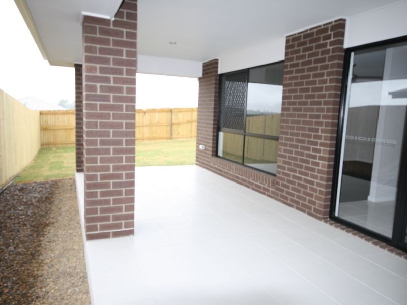 11 Howard Street, Alberton QLD 4207