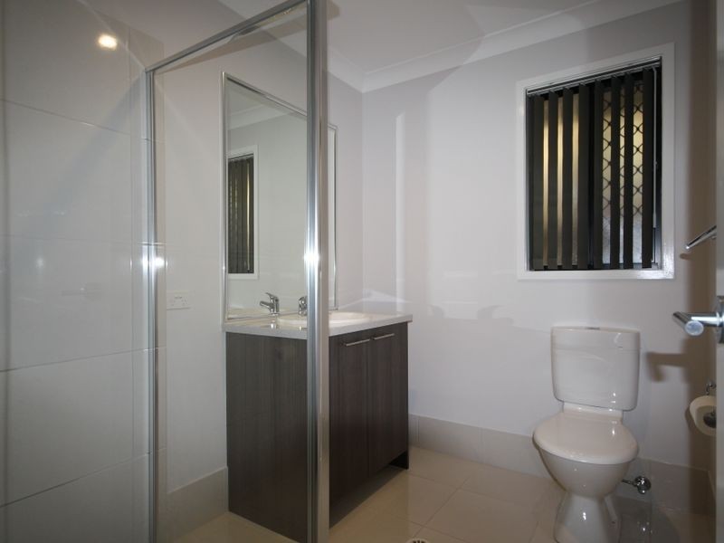 11 Howard Street, Alberton QLD 4207