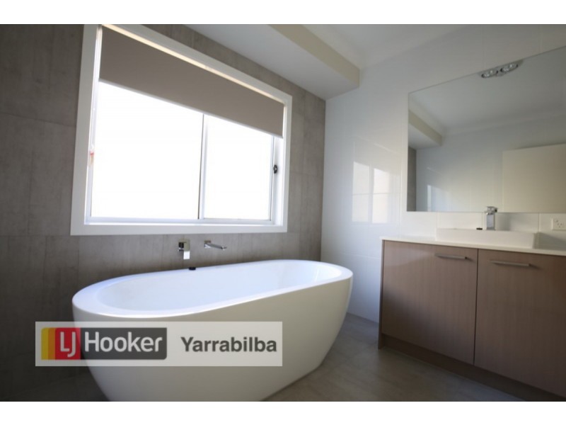 8 Follett Street, Yarrabilba QLD 4207