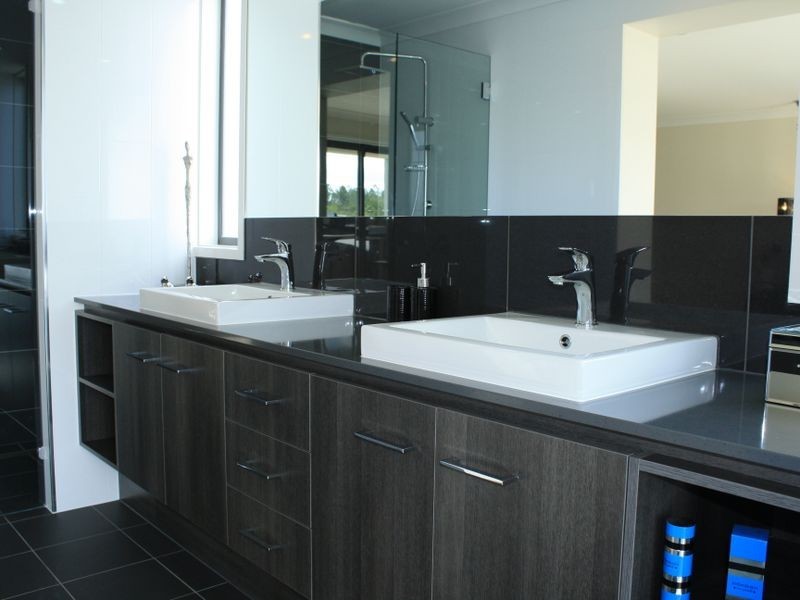6 Grasslands Street, Yarrabilba QLD 4207