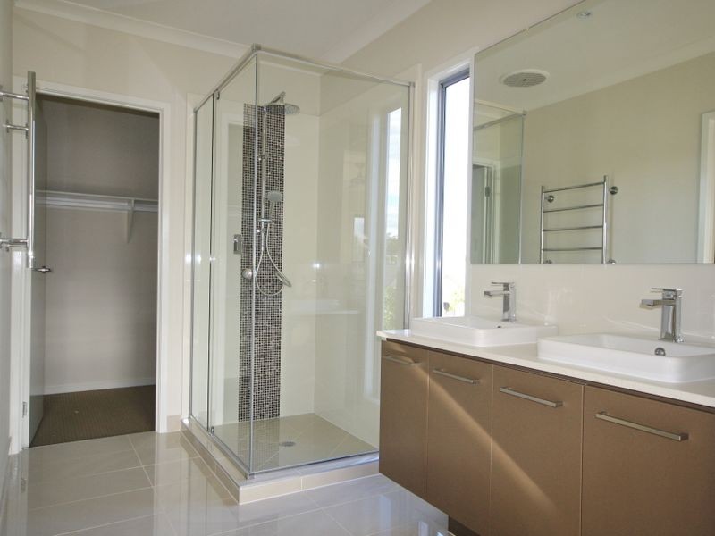 12 Peak Lane, Yarrabilba QLD 4207