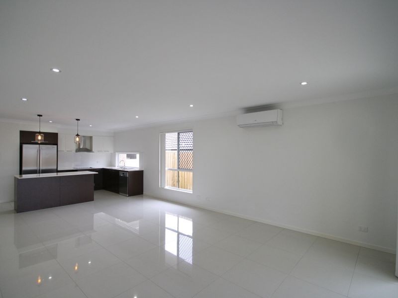 11 Treeline Cct, Yarrabilba QLD 4207
