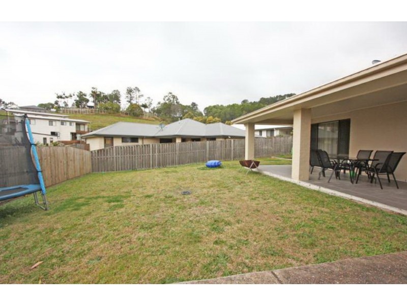 16 Bushland Place, Maudsland QLD 4210
