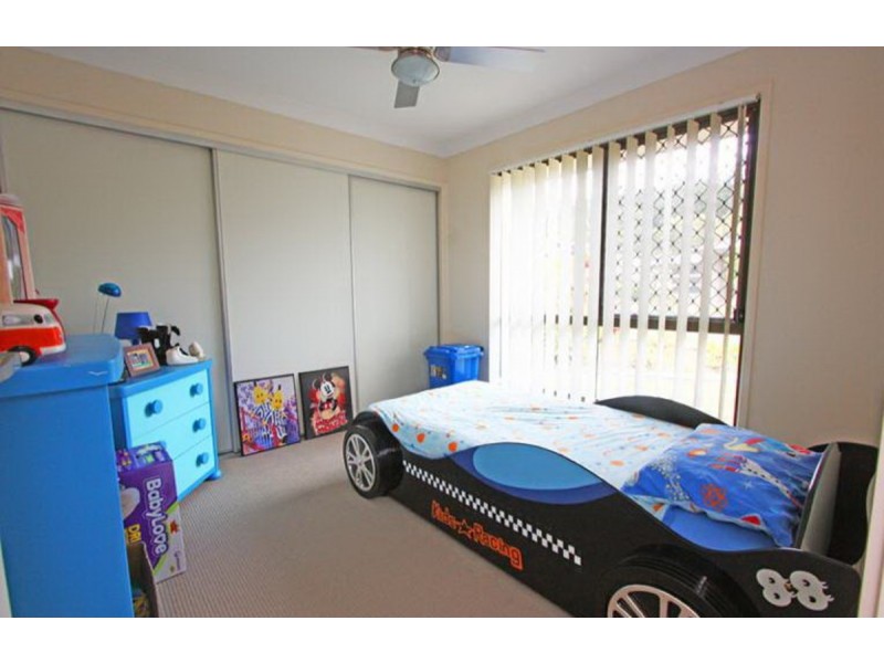 16 Bushland Place, Maudsland QLD 4210