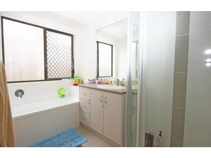 16 Bushland Place, Maudsland QLD 4210