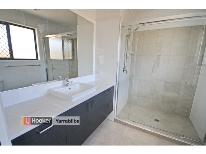 4 Tanzanite Avenue, Logan Reserve QLD 4133