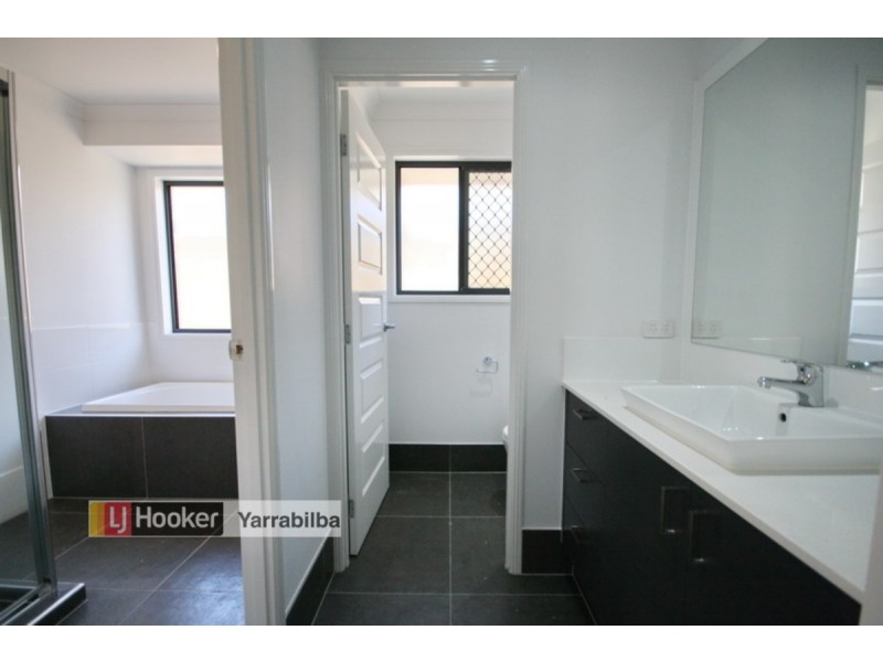 4 Tanzanite Avenue, Logan Reserve QLD 4133