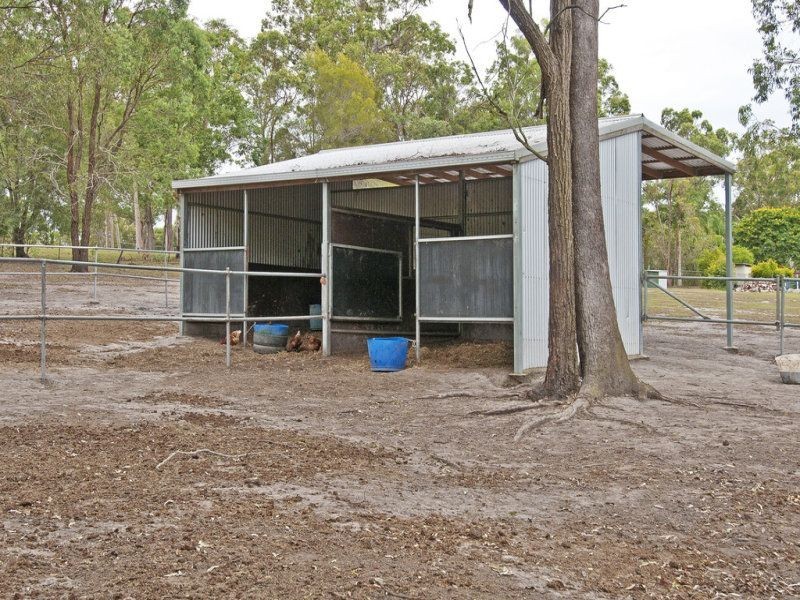15 Luke Road, Buccan QLD 4207