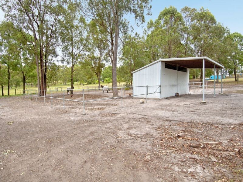15 Luke Road, Buccan QLD 4207