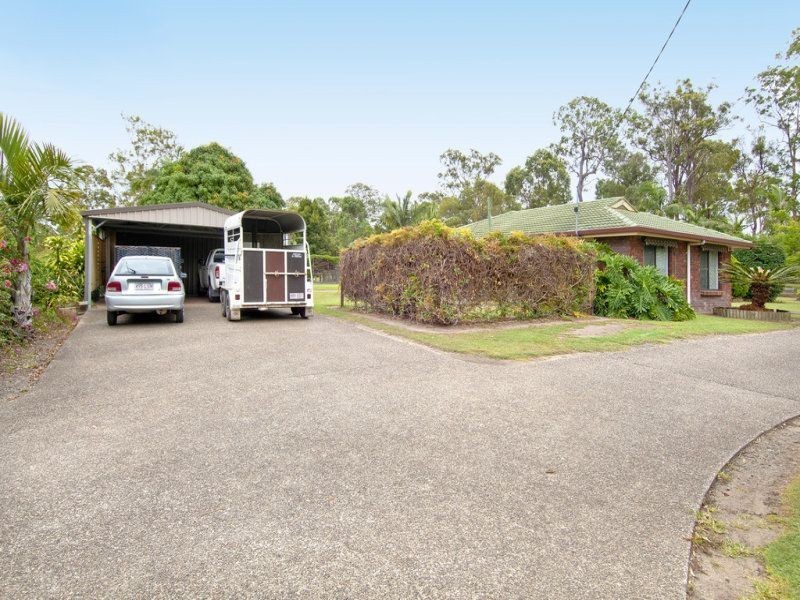 15 Luke Road, Buccan QLD 4207