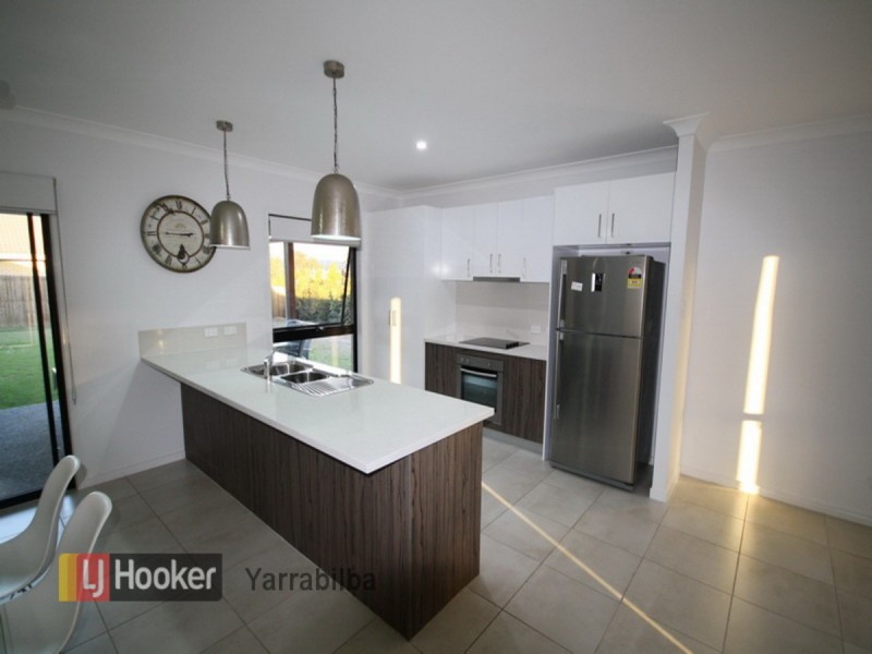 8 Ridgeview Lane, Yarrabilba QLD 4207