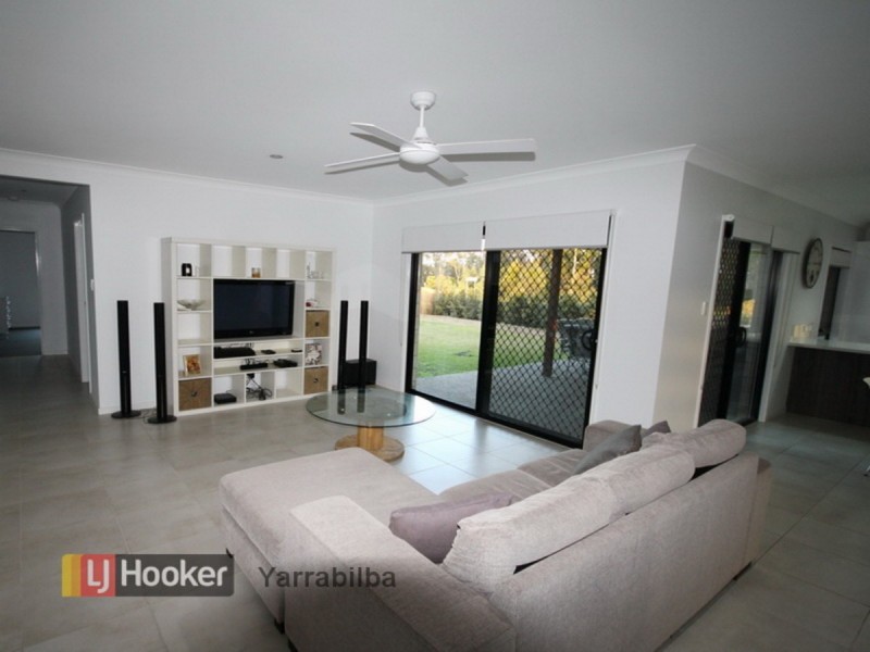 8 Ridgeview Lane, Yarrabilba QLD 4207