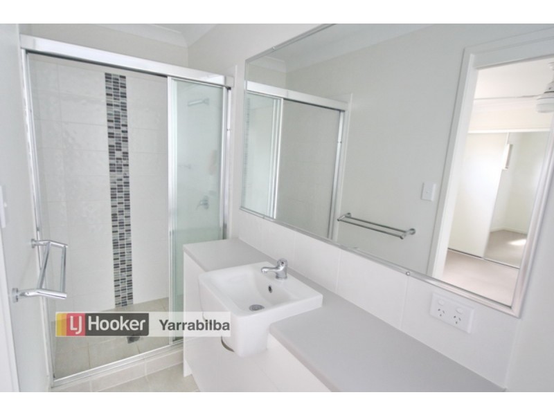 8 Cobblestone Avenue, Logan Reserve QLD 4133