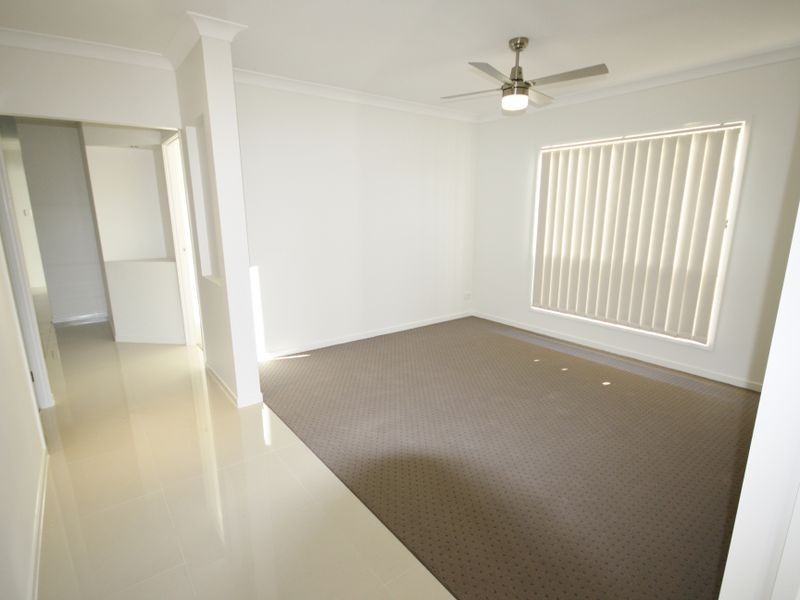 42 Treeline Circuit, Alberton QLD 4207