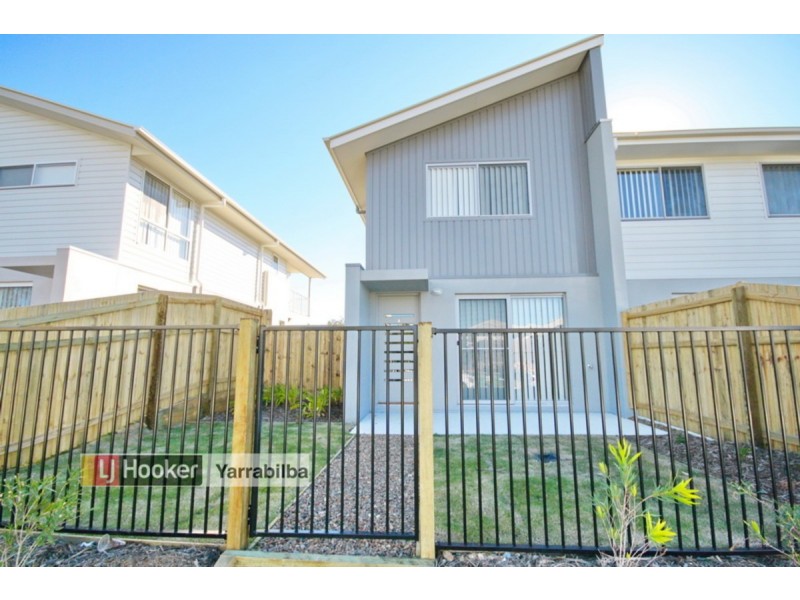 4/4 Rhiana Street, Pimpama QLD 4209