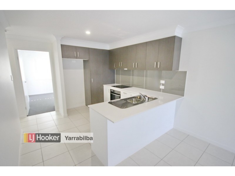 4/4 Rhiana Street, Pimpama QLD 4209