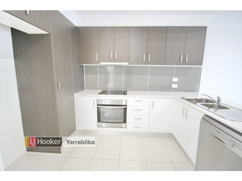 4/4 Rhiana Street, Pimpama QLD 4209