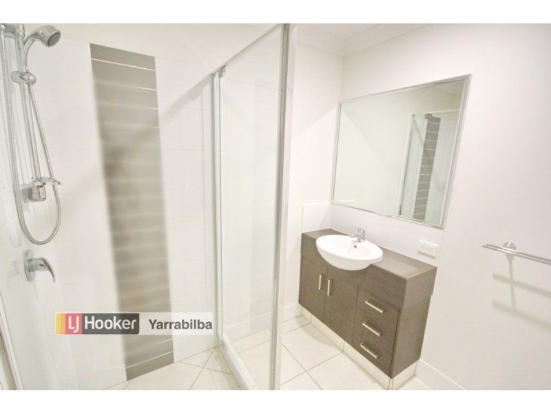 4/4 Rhiana Street, Pimpama QLD 4209