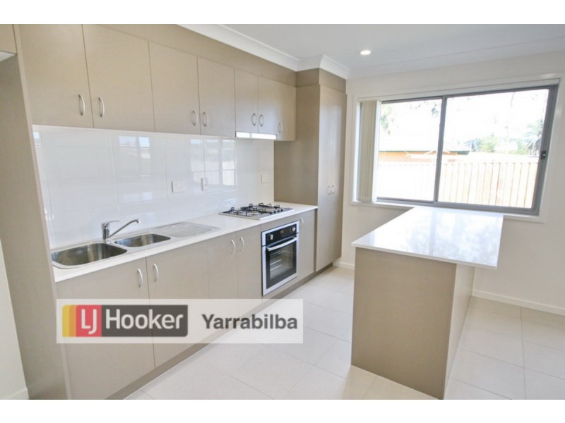 6b Chandon Court, Hillcrest QLD 4118