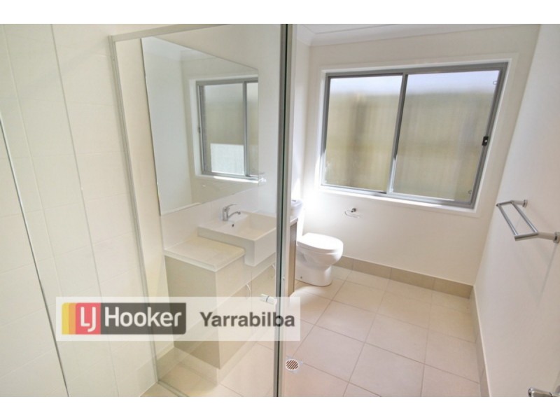 6b Chandon Court, Hillcrest QLD 4118