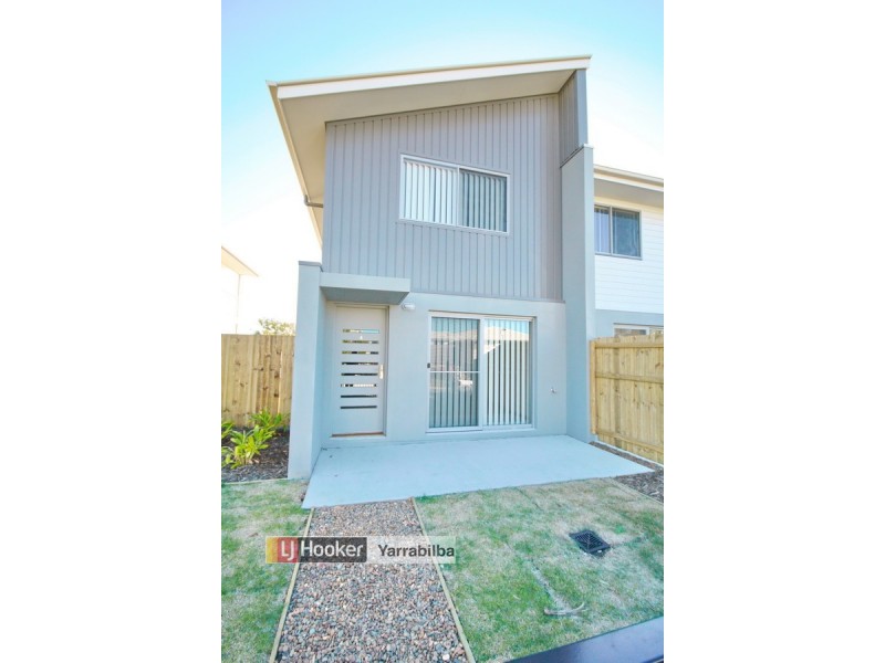 4/4. Rhiana Street, Pimpama QLD 4209