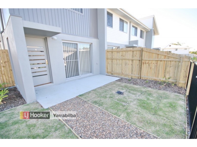 4/4. Rhiana Street, Pimpama QLD 4209