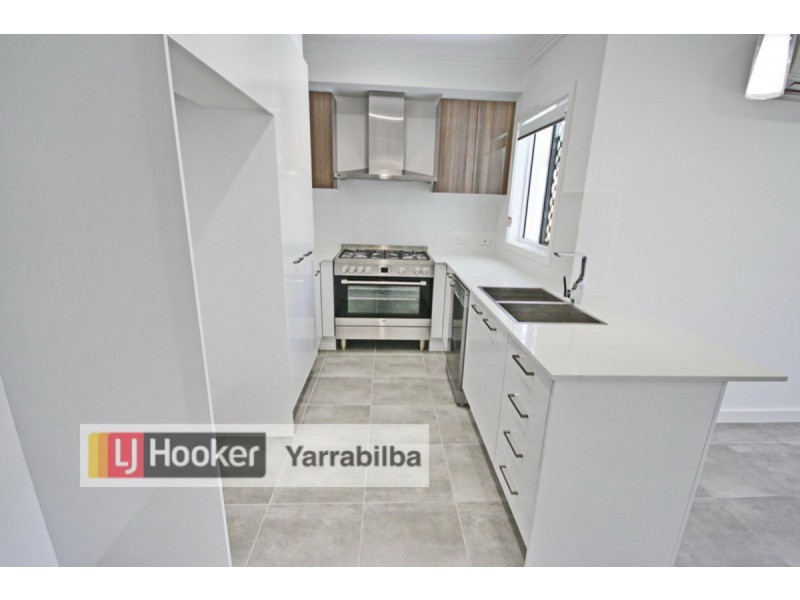 1/13 Chandon Court, Hillcrest QLD 4118