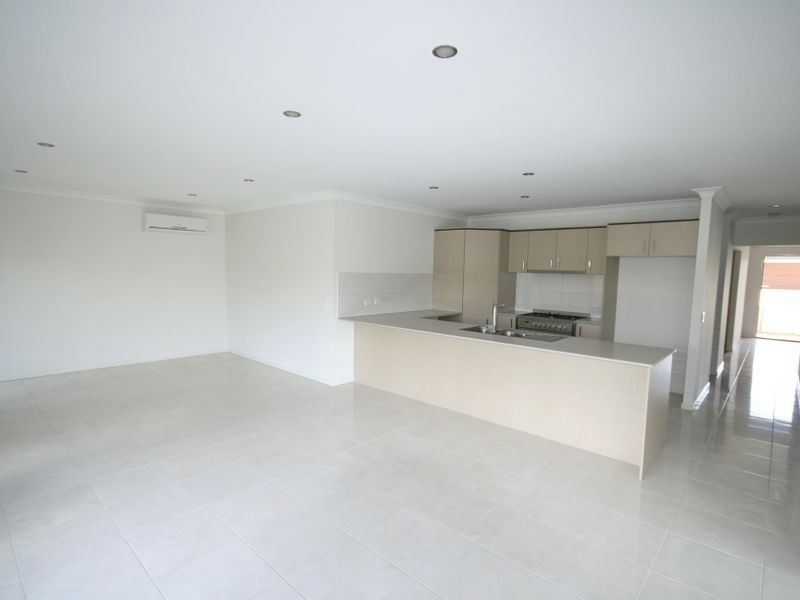 41 Summerview Avenue, Yarrabilba QLD 4207