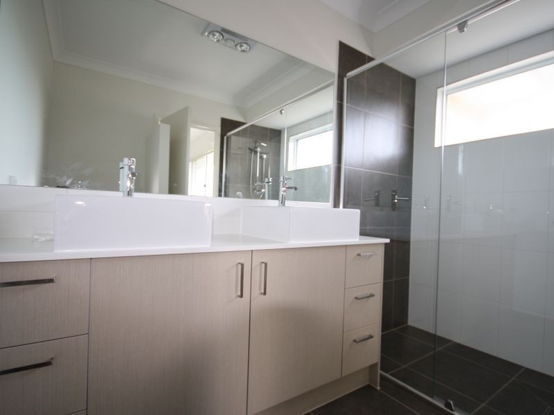 41 Summerview Avenue, Yarrabilba QLD 4207