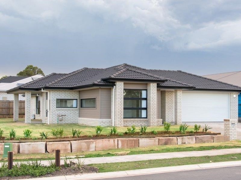 16 Stoneleigh Reserve Blvd, Logan Reserve QLD 4133