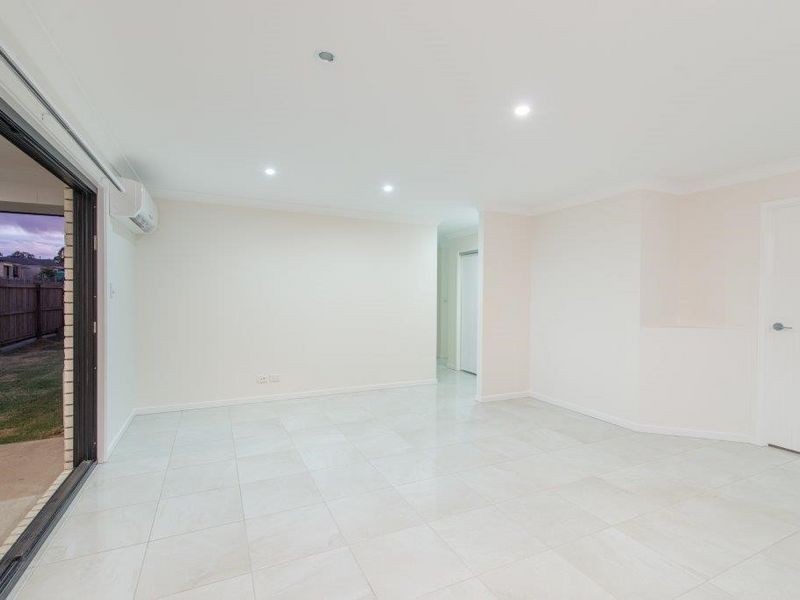 16 Stoneleigh Reserve Blvd, Logan Reserve QLD 4133