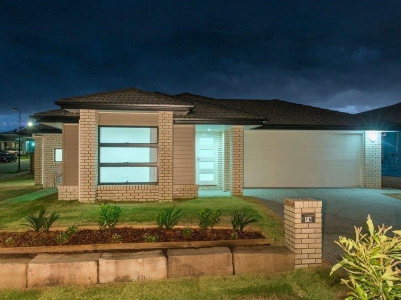 16 Stoneleigh Reserve Blvd, Logan Reserve QLD 4133