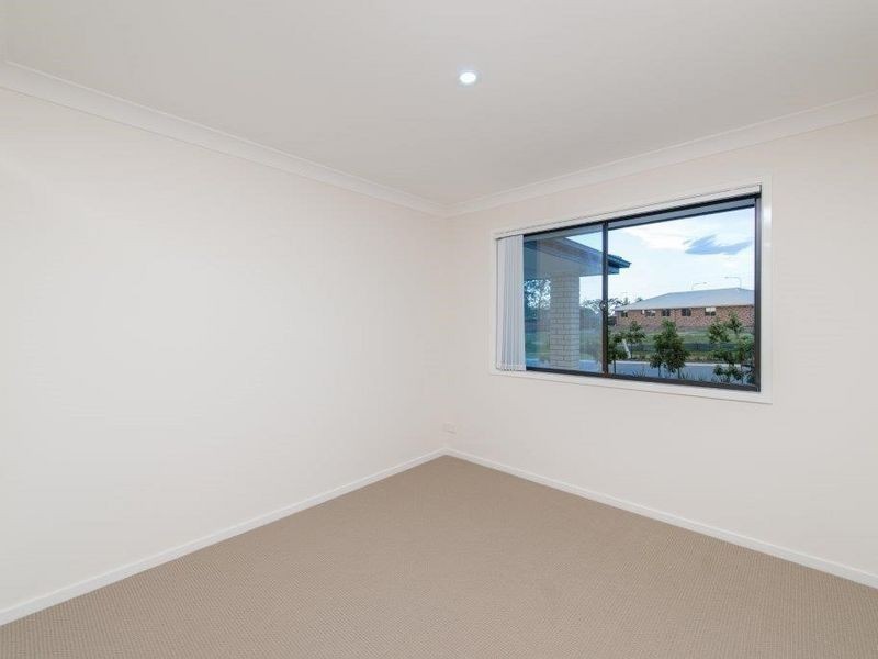 16 Stoneleigh Reserve Blvd, Logan Reserve QLD 4133