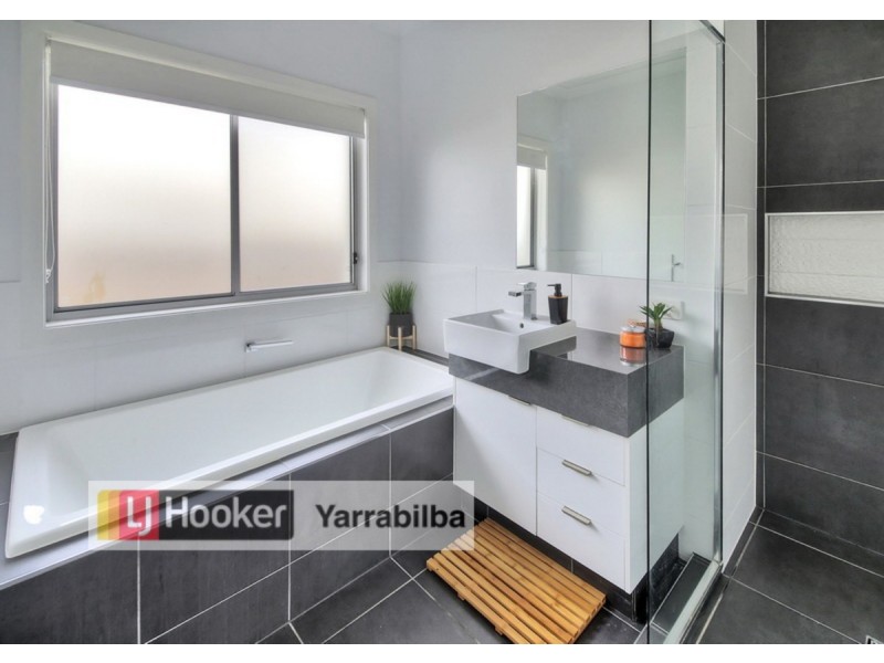 9 Summerview Avenue, Yarrabilba QLD 4207