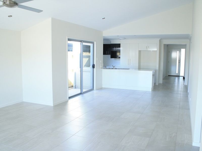 4 Treetops Street, Yarrabilba QLD 4207