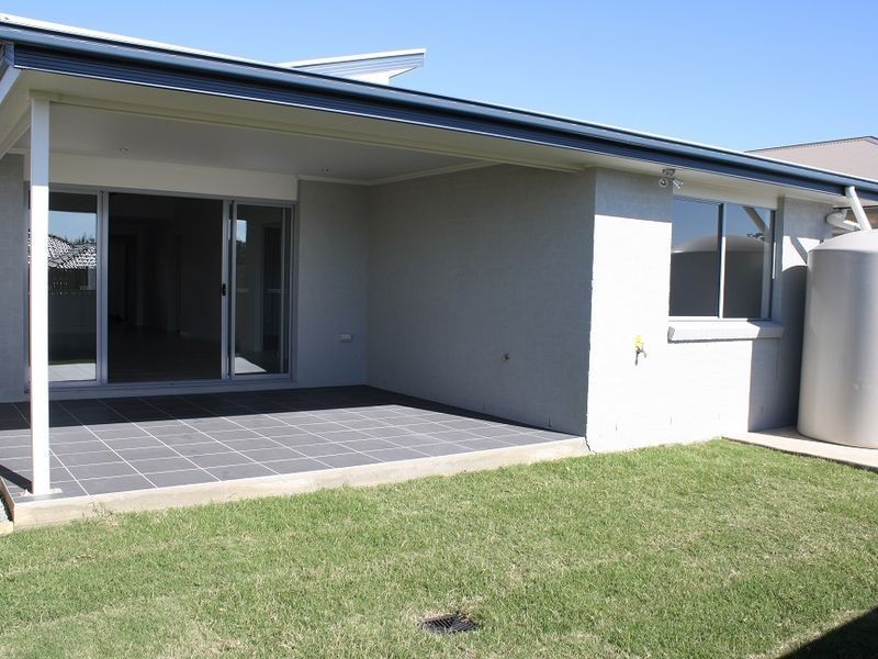 4 Treetops Street, Yarrabilba QLD 4207