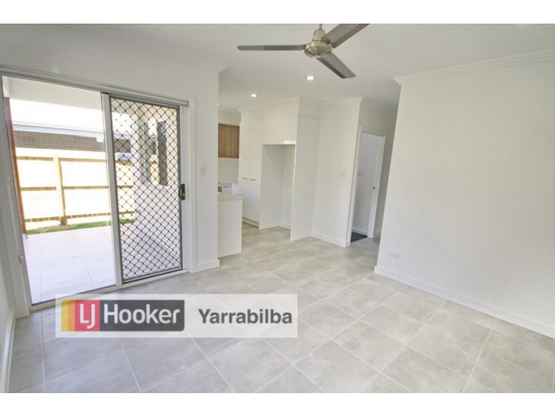 2/13 Chandon Court, Hillcrest QLD 4118