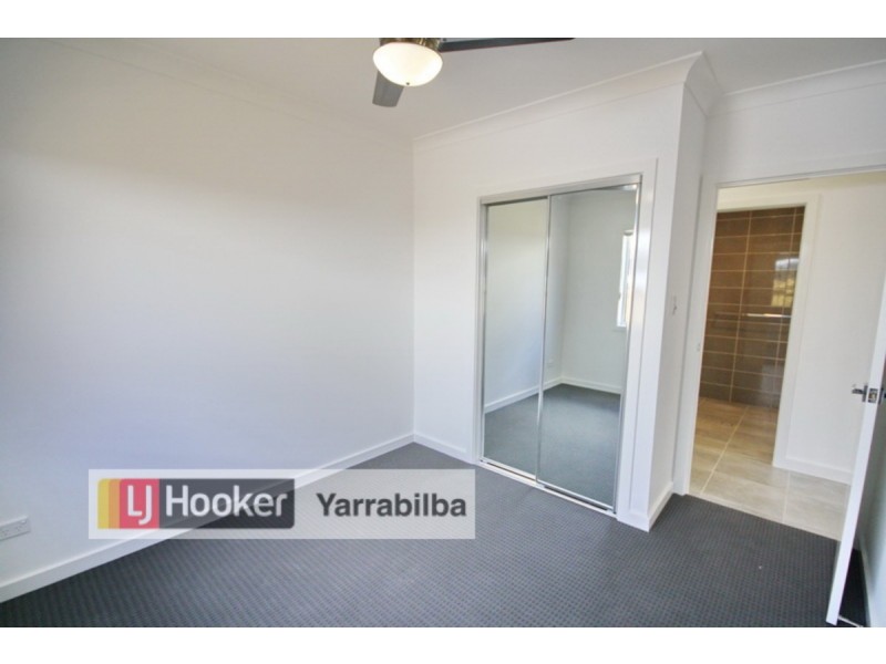 2/13 Chandon Court, Hillcrest QLD 4118