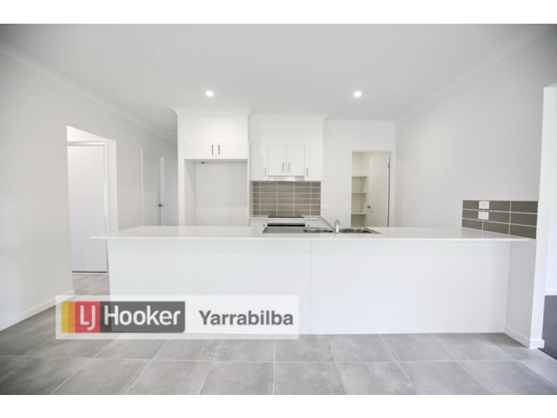 8 Village Court, Logan Village QLD 4207