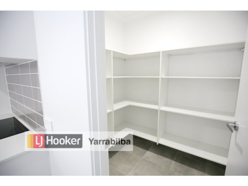 8 Village Court, Logan Village QLD 4207