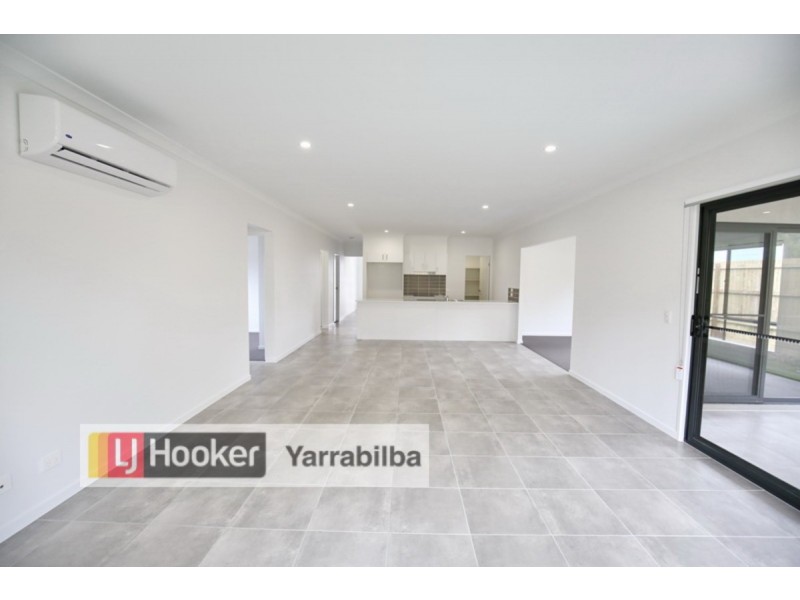 8 Village Court, Logan Village QLD 4207